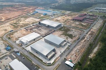 3 Storey Factory Eco Business Park V-West Gate (PUNCAK ALAM) FOR SALE 