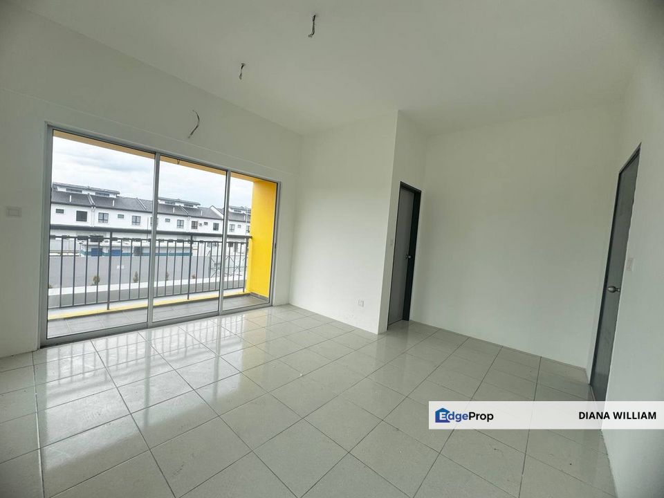 NEW END LOT, 2 STOREY TERRACE HOUSE DESA SERI SETIA SEPANG, Selangor, Sepang