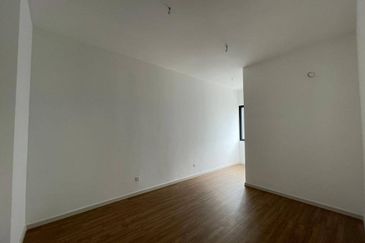 Lily Encorp Cahaya Alam