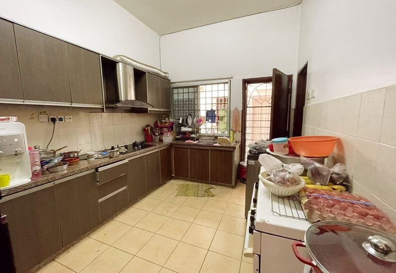 Jalan Putra Perdana 6/6