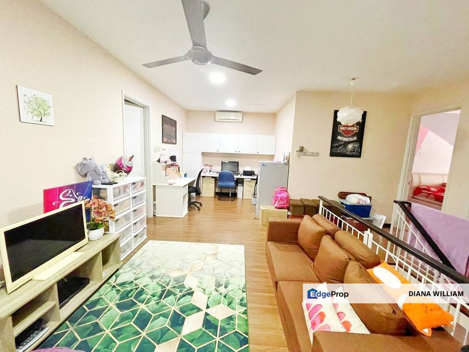 END LOT Fully Renovated and FULLY FURNISHED  DOUBLE STOREY TERRACE SUPERLINK VILLA in Summerglades Cyberjaya FOR SALE , Selangor, Cyberjaya