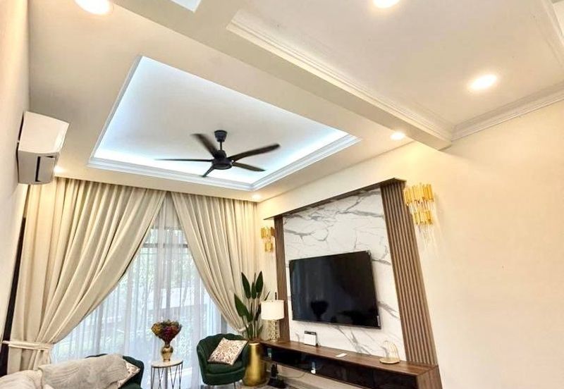 Crescent Park Townvilla