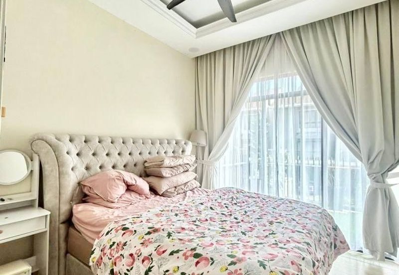 Crescent Park Townvilla