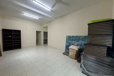 Jalan Pulau Angsa U10/33F