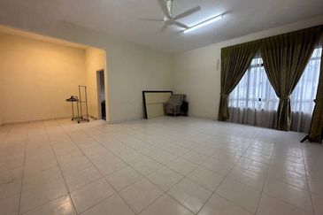 Jalan Pulau Angsa U10/33F