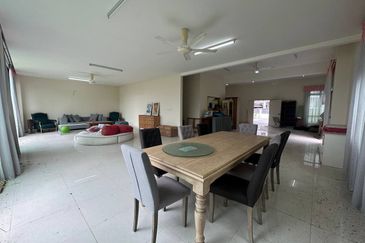 Jalan Pulau Angsa U10/33F