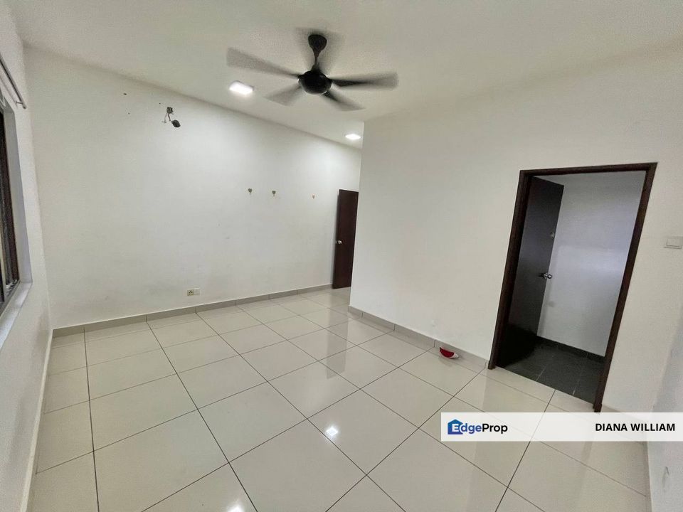 END LOT Facing Pool Residensi Zamrud, Jalan Zamrud Utama, Kajang For Sale, Selangor, Kajang