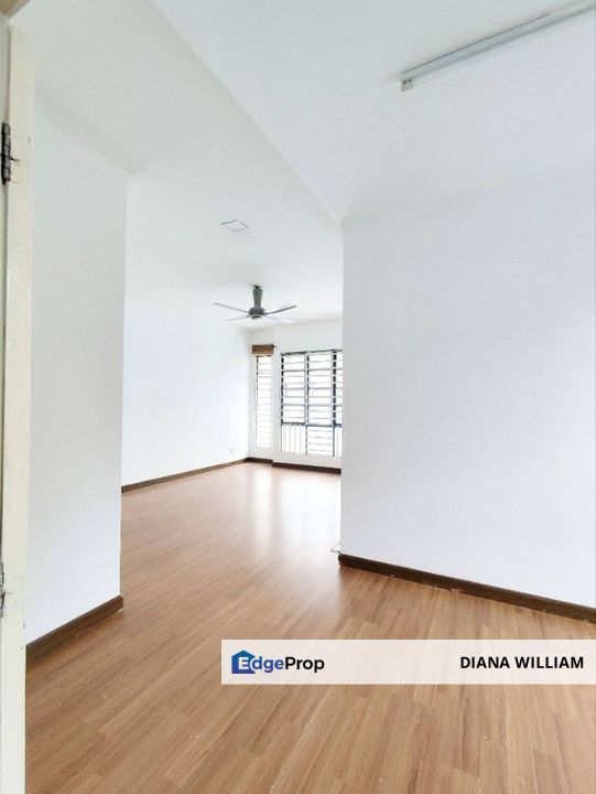 CORNER LOT Double Storey Terrace, Jalan Putra Harmoni, Putra Height, Subang Jaya FOR SALE, Selangor, Subang Jaya