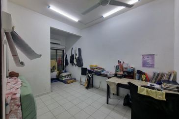 Jalan Makyong, Bandar Bukit Raja