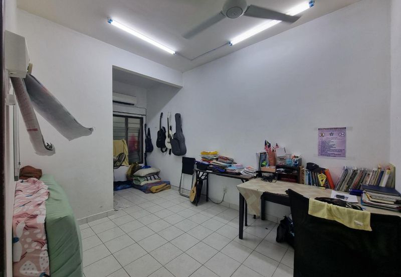 Jalan Makyong, Bandar Bukit Raja