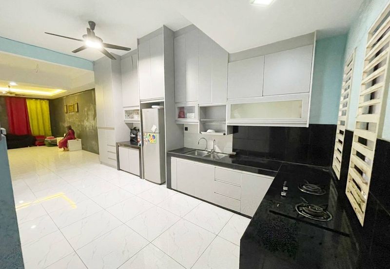 Bandar Baru Salak Tinggi