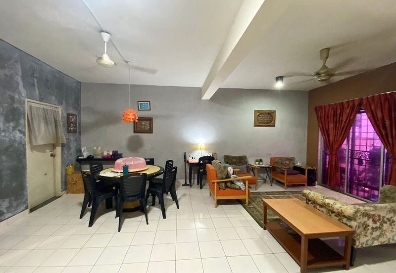 Double Storey Jalan TAJ Taman Alam Jaya, Puncak Alam For Sale