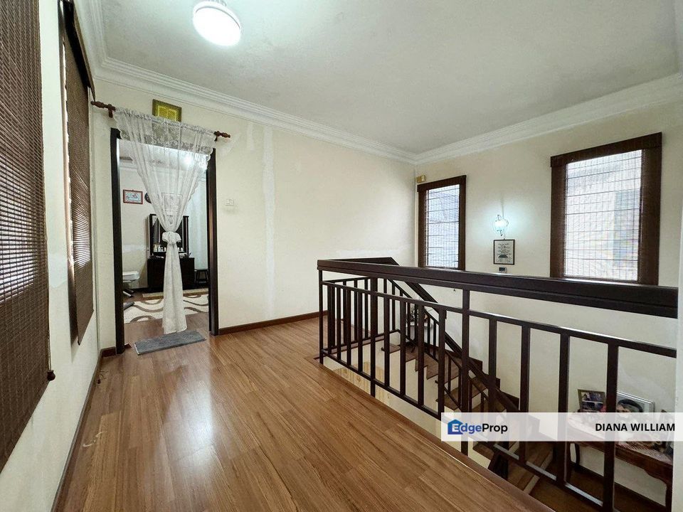 EXTENDED KITCHEN  Double Storey Cluster Semi D Cahaya SPK @ Shah Alam FOR SALE, Selangor, Shah Alam