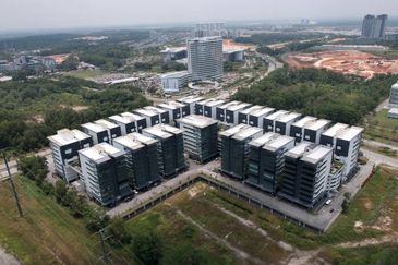Freehold COMMERCIAL 8 STOREY BUILDINGS FOR SALE STAR CENTRAL @ CYBERJAYA 