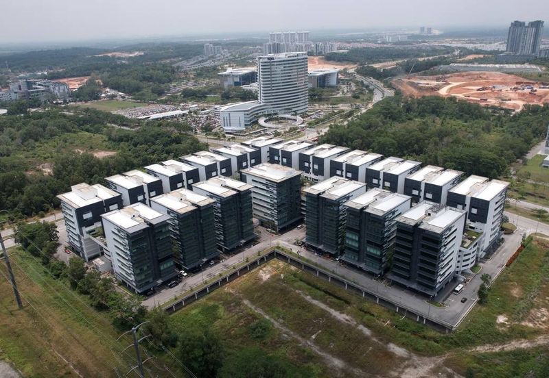 Freehold COMMERCIAL 8 STOREY BUILDINGS FOR SALE STAR CENTRAL @ CYBERJAYA 