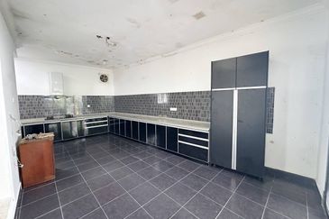 Corner Lot Double Storey Taman Desa Budiman Bandar Sungai Long Kajang