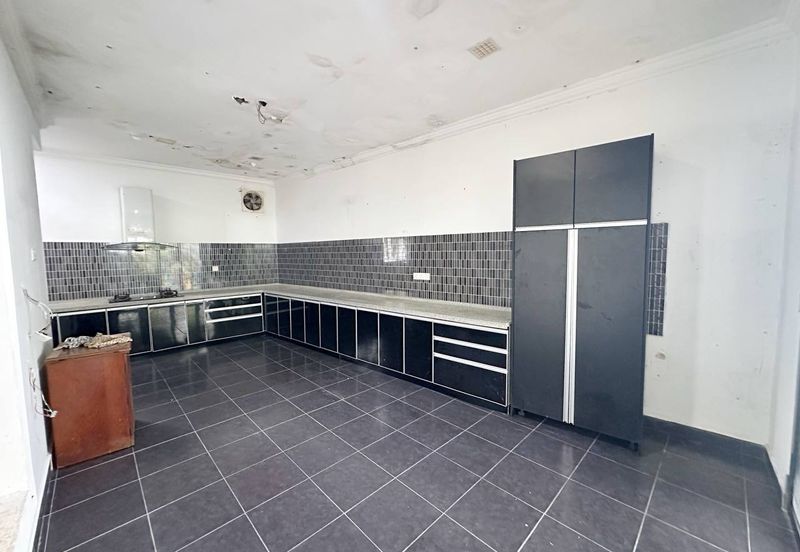 Corner Lot Double Storey Taman Desa Budiman Bandar Sungai Long Kajang