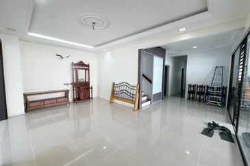 Corner Lot Double Storey Taman Desa Budiman Bandar Sungai Long Kajang