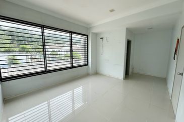 Corner Lot Double Storey Taman Desa Budiman Bandar Sungai Long Kajang