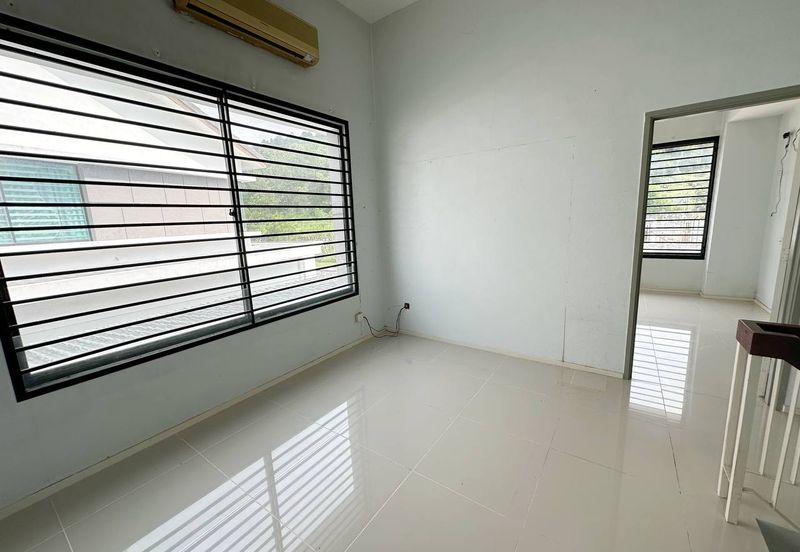 Corner Lot Double Storey Taman Desa Budiman Bandar Sungai Long Kajang
