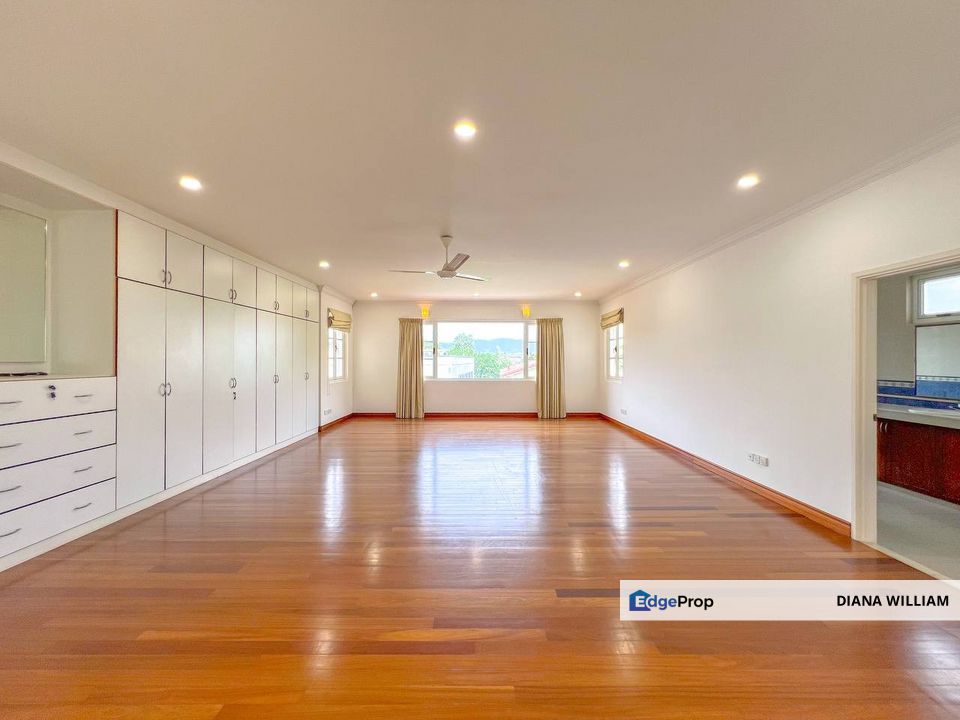 Double Storey Bungalow House UKAY HEIGHTS, AMPANG For Sale, Selangor, Ampang