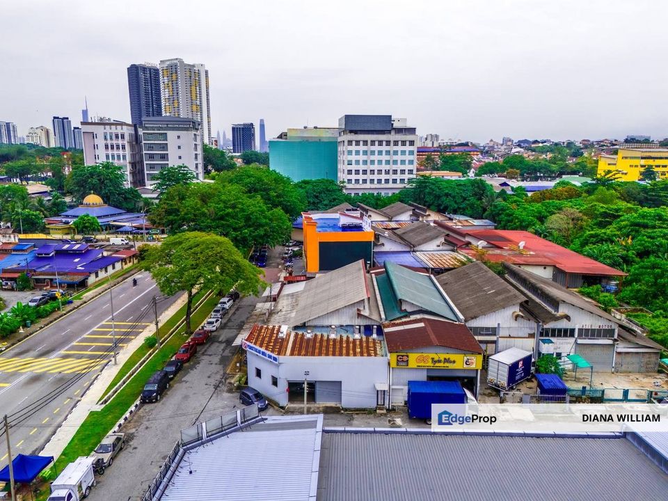 FACING MAIN ROAD 3 STOREY BUILDING / OFFICE BANDAR TUN RAZAK, CHERAS KL For SALE, Kuala Lumpur, Cheras