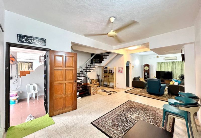 Lock, stock & barrel Double Storey Terrace House Taman Setiawangsa For Sale