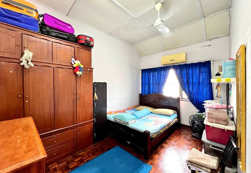 Lock, stock & barrel Double Storey Terrace House Taman Setiawangsa For Sale