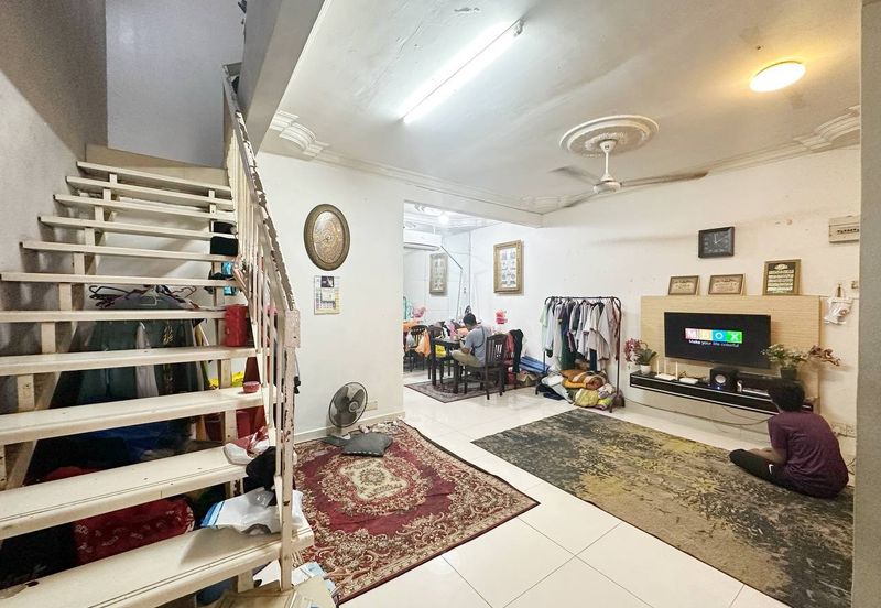 Double Storey Terrace Lorong Cakera Purnama Fasa 3 Puncak Alam For SALE