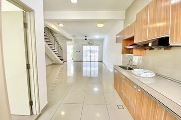 Ariza Elmina Gardens