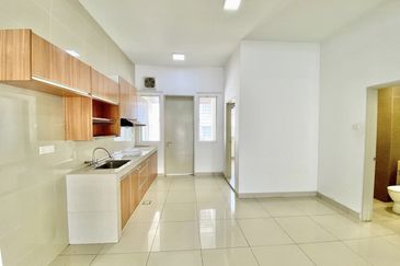 Ariza Elmina Gardens