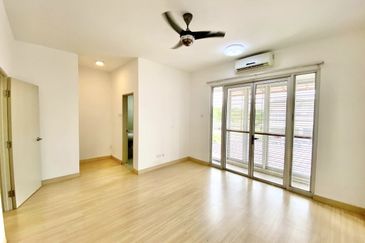 Ariza Elmina Gardens