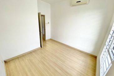 Ariza Elmina Gardens