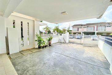 Ariza Elmina Gardens