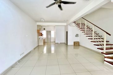 Ariza Elmina Gardens