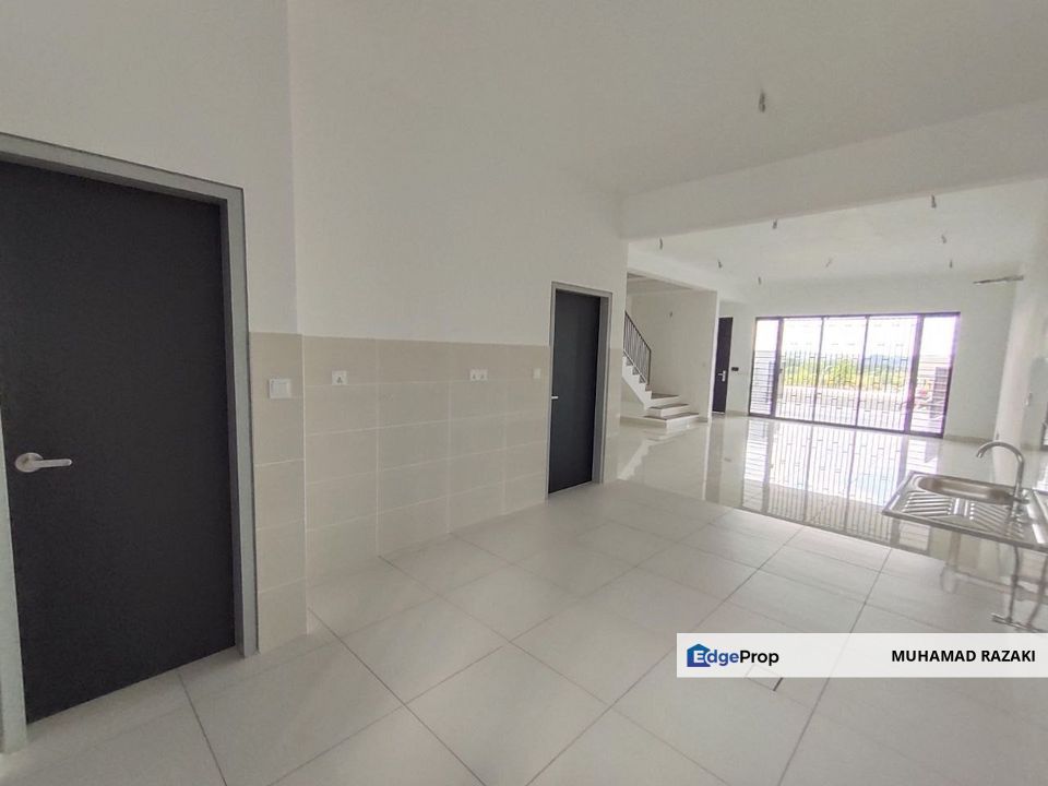 Elmina Green 6, Shah Alam, Double Storey Terrace For Sale FREEHOLD, Selangor, Shah Alam