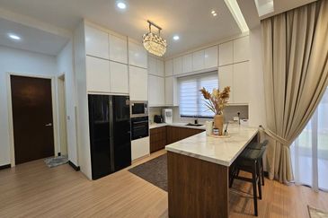 Hemingway Residence @ Bandar Seri Coalfields