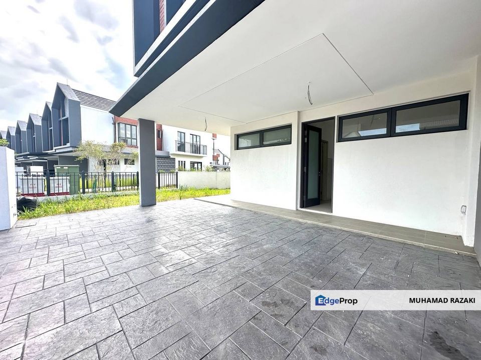 Ilham Residence, Elmina East, End Lot 2 Storey Terrace For Sale, (10ft extra land), Selangor, Shah Alam