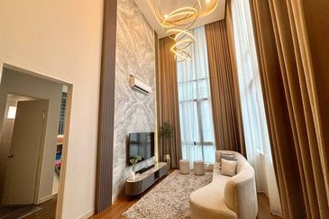 Persiaran Puncak Alam 1 