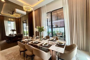 Persiaran Puncak Alam 1 