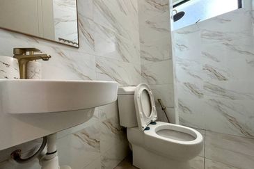 Persiaran Puncak Alam 1 