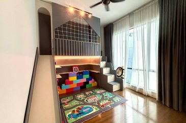 Persiaran Puncak Alam 1 