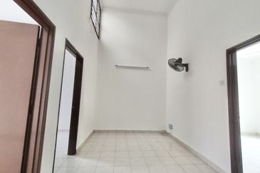 Persiaran Puncak Alam 1 