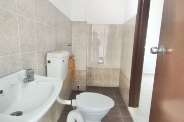 Persiaran Puncak Alam 1 