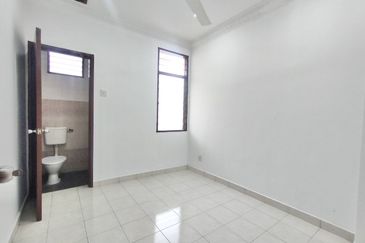 Persiaran Puncak Alam 1 