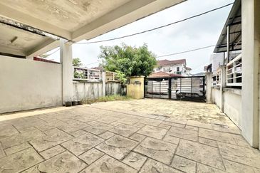 Persiaran Puncak Alam 1 