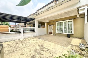 Persiaran Puncak Alam 1 