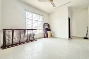 Persiaran Puncak Alam 1 