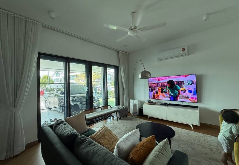 ATHIRA, Bandar Bukit Raja