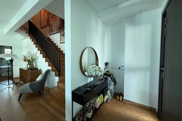 ATHIRA, Bandar Bukit Raja